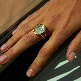 Cascavel Circle Ring Ring - Moritz Glik diamonds excluded Cascavel