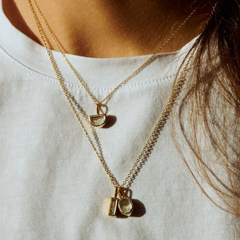 Miniature Oh Charm product_description_first_two_sentences - shop_name