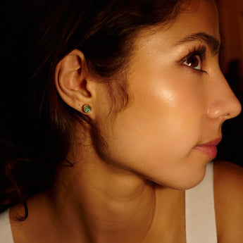Neue Circle Stud Earrings Emerald Earrings - Moritz Glik Ready to Ship emeralds