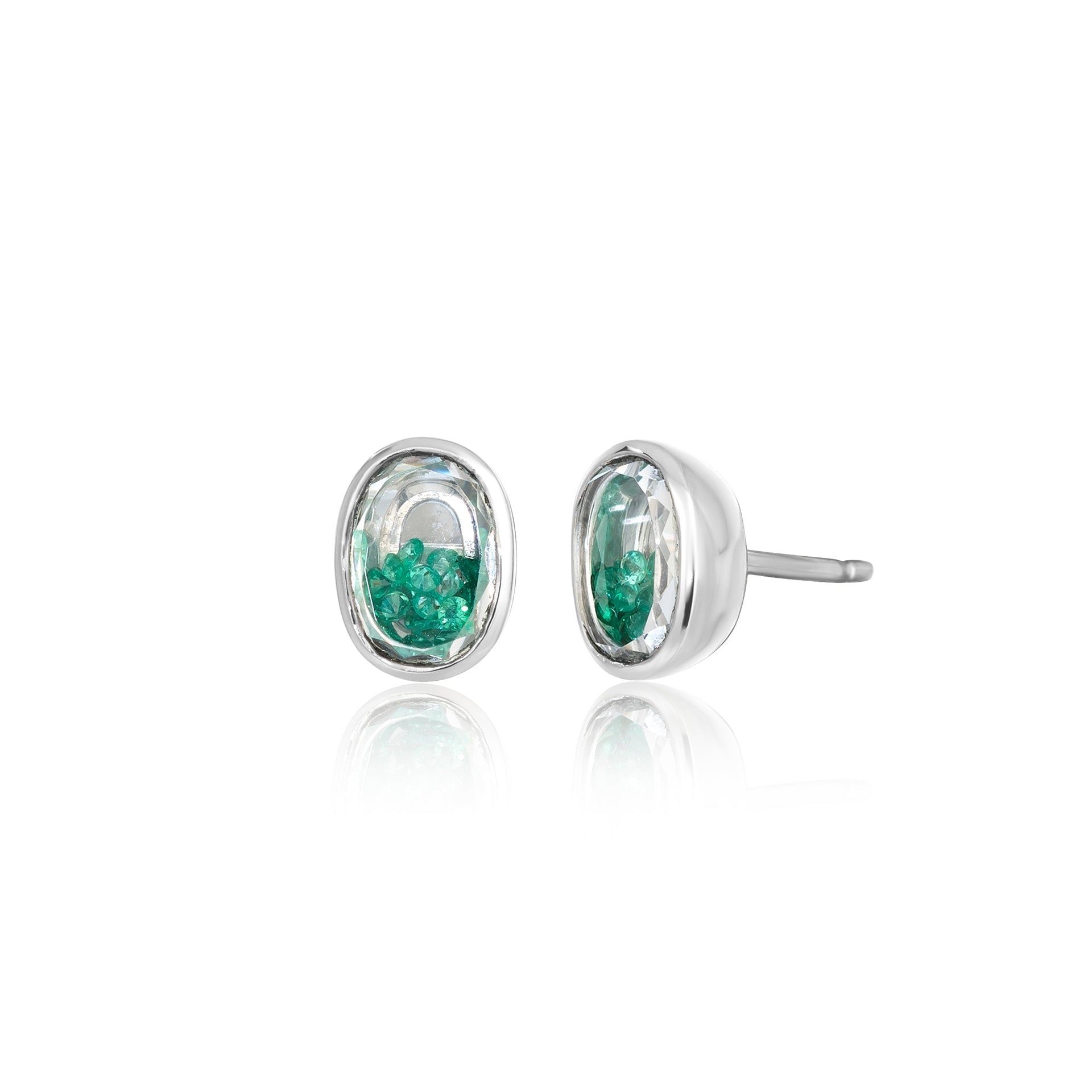 Neue Oval Stud Earrings Emerald in 18k Gold Moritz Glik