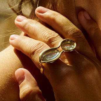 Cascavel Double-Finger Ring product_description_first_two_sentences - shop_name