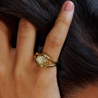 Cascavel East-West Ring Petite product_description_first_two_sentences - shop_name