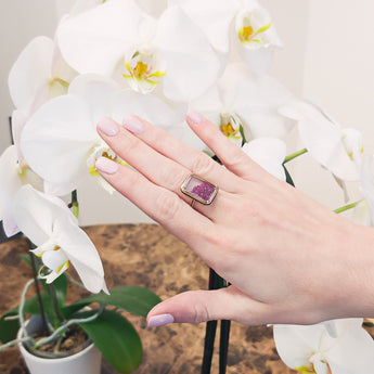 Material Ruby Shaker Ring Ring - Moritz Glik Enamel rubies Apura