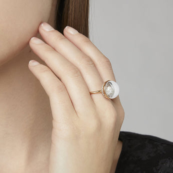 Snow Globe Shaker Ring Rings - Moritz Glik Core diamonds Alternative Bridal