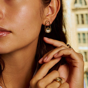 Guizo Earrings product_description_first_two_sentences - shop_name
