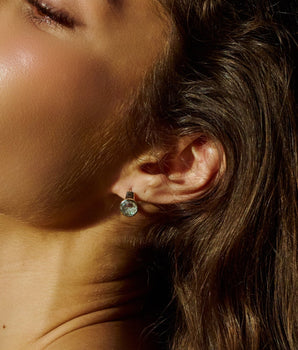 Neue Circle Huggie Earrings Earrings - Moritz Glik Ready to Ship diamonds