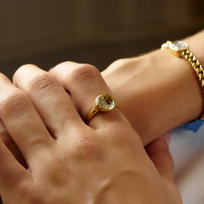 Neue Circle Ring Petite Rings - Moritz Glik Ready to Ship diamonds