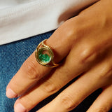 Cascavel Circle Ring Medio Emerald product_description_first_two_sentences - shop_name