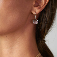 Load image into Gallery viewer, Concha Pearl Earrings Earrings - Moritz Glik Get Away other gemstones Apura
