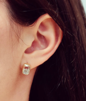 Esmeralda Diamond Studs Earrings - Moritz Glik diamonds fall edit Apura
