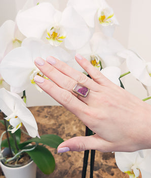 Material Ruby Shaker Ring Ring - Moritz Glik Enamel rubies Apura