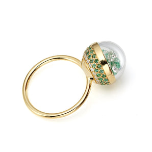 Sol Emerald and Diamond Ring Rings - Moritz Glik diamonds emeralds Apura